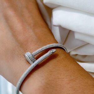 Bracelete Prego Cravejado com Zircônias