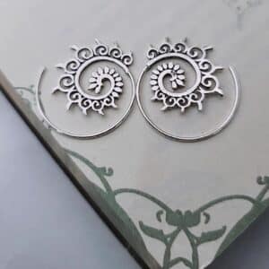 Brincos Espiral Arabesco